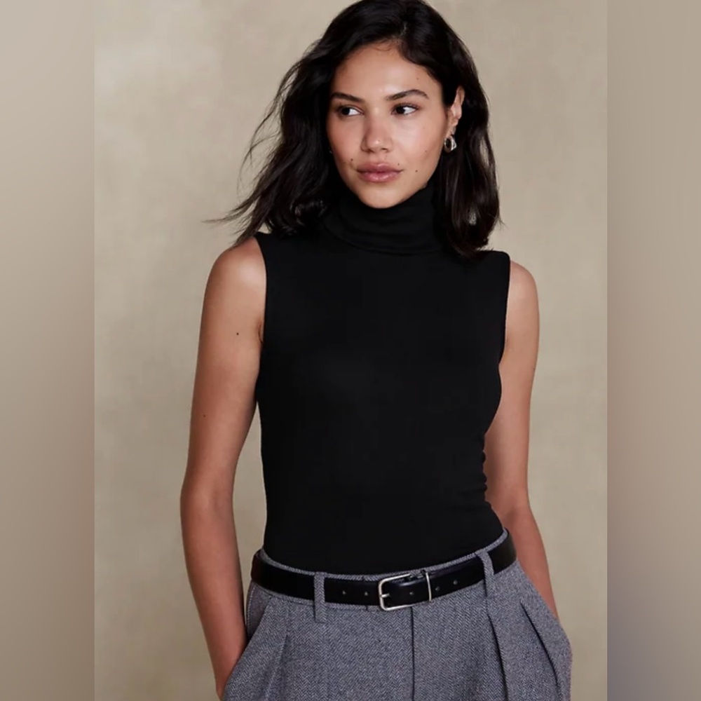 NWT Banana Republic Black Sleeveless Soft Lux Turtleneck Top